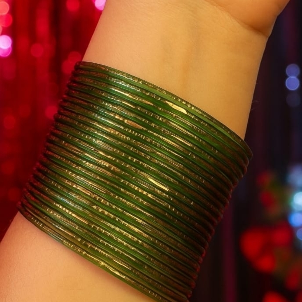 Elegant Green Bangle Set